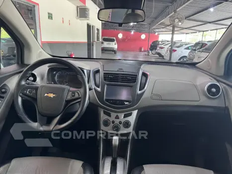 Tracker 1.8 LTZ com teto solar