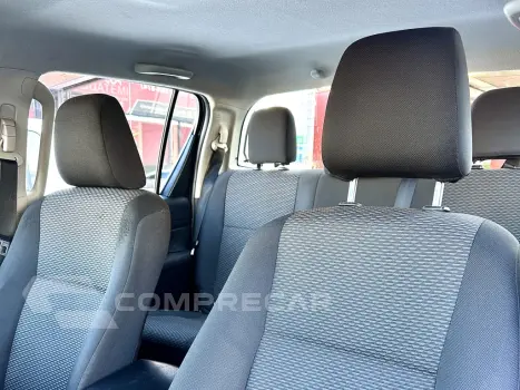 HILUX HILUX CD STD 2.8 16V TURBO DIE 4X4 4P C/AR