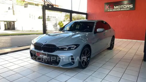 BMW BMW 330e 2.0 16V TURBO M SPORT 4 portas