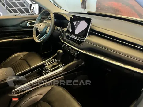 Commander 1.3 16V 4P FLEX T270 LONGITUDE TURBO AUTOMÁTICO AT