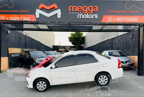 Toyota Etios Sedan 1.5 16V 4P FLEX XS 4 portas