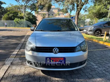 POLO SEDAN 1.6 MI 8V
