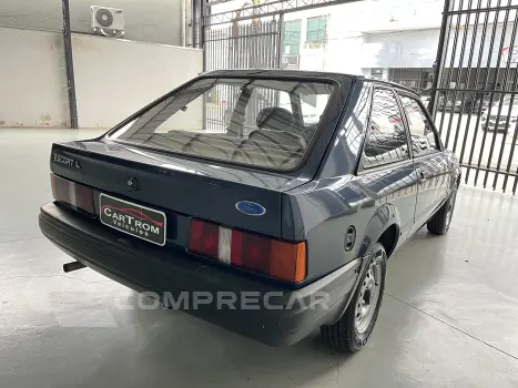 ESCORT L