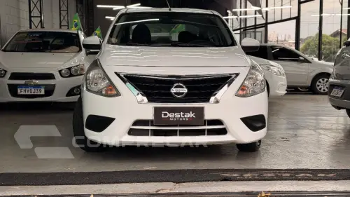 VERSA SV 1.6 16V FlexStart 4p Aut.