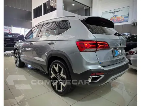 TAOS 1.4 250 TSI TOTAL FLEX HIGHLINE AUTOMÁTICO