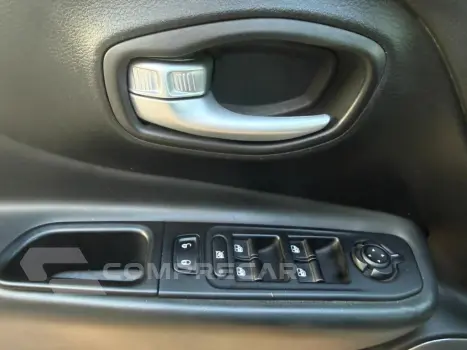 Renegade Long. T270 1.3 TB 4x2 Flex Aut.