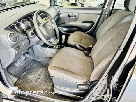 LIVINA GRAND S 1.8 16V