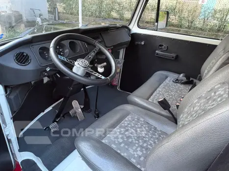 KOMBI 1.6 MI STD Lotação 8V