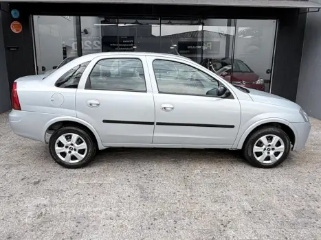 CORSA 1.0 MPFI Maxx Sedan 8V