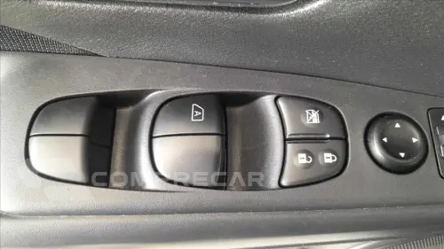 KICKS PLAY 1.6 16V FLEXSTART SENSE XTRONIC