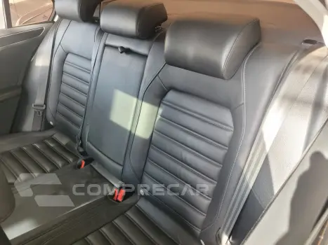 JETTA Highline 2.0 TSI 16V 4p Tiptronic