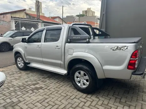 HILUX