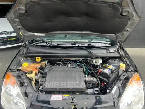 FIESTA 1.6 MPI Class Hatch 8V