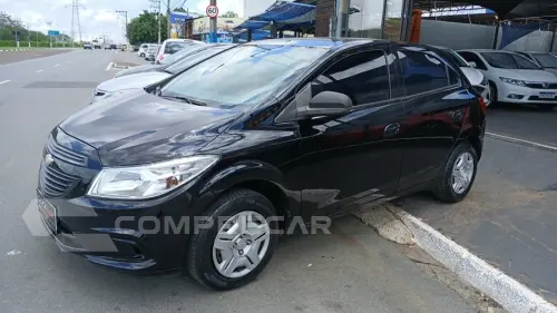 CHEVROLET ONIX 4 portas