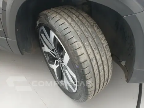 TAOS 1.4 250 TSI TOTAL FLEX HIGHLINE AUTOMÁTICO