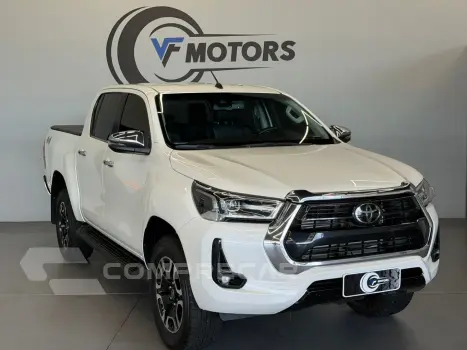 HILUX 2.8 D-4D TURBO DIESEL CD SRX 4X4 AUTOMÁTICO