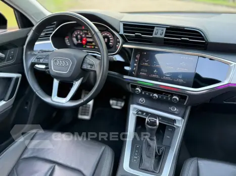 Q3 2.0 40 TFSI GASOLINA PERFORMANCE BLACK QUATTRO TIPTRONIC
