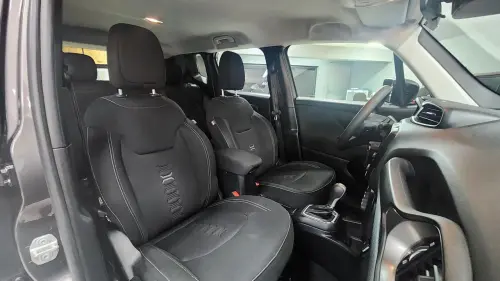 Renegade Sport T270 1.3 TB 4x2 Flex Aut.