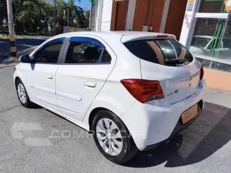 Onix Hatch 1.4 4P FLEX LT