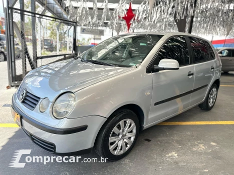 Volkswagen POLO 1.6 MI 8V GASOLINA 4P MANUAL 4 portas