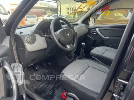 Duster 1.6 16V 4P FLEX TECH ROAD