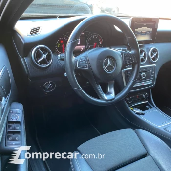 Mercedes-Benz Classe A 200 1.6 TB/Flex Aut. 4 portas