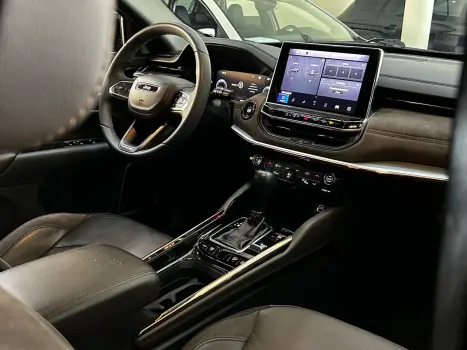 Commander Overl. TD380 2.0 4x4 Die. Aut.