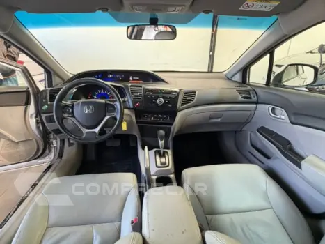 CIVIC - 1.8 LXS 16V 4P AUTOMÁTICO
