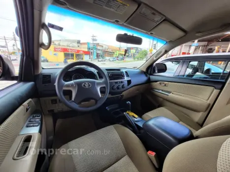 Hilux SW4 SR 4x2 2.7/ 2.7 Flex 16V Aut.