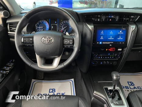 Hilux SW4 SRX Plat. 4x4 2.8 TB Die. Aut.