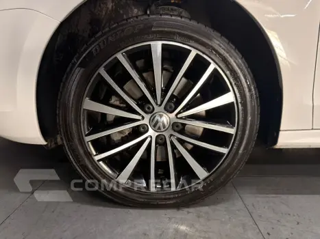 JETTA 2.0 TSI HIGHLINE 200CV GASOLINA 4P TIPTRONIC