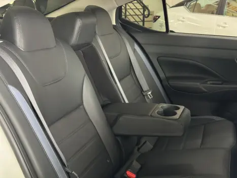 Versa Sedan 1.6 16V 4P FLEX EXCLUSIVE XTRONIC AUTOMÁTICO CVT