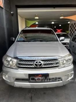 HILUX SW4 4.0 SRX 4X4 7 Lugares V6 24V