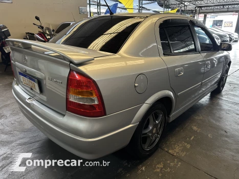 ASTRA 1.8 MPFI GL Sedan 8V