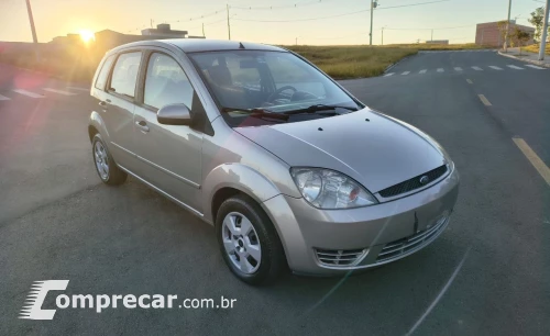 FIESTA 1.6 MPI Class Hatch 8V