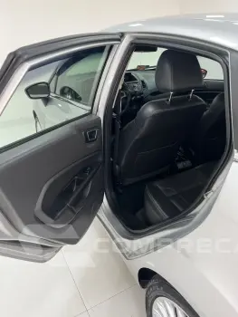 FIESTA 1.6 MPI First Sedan 8V