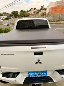 L200 TRITON 2.4 16V Turbo Sport GLS CD 4X4