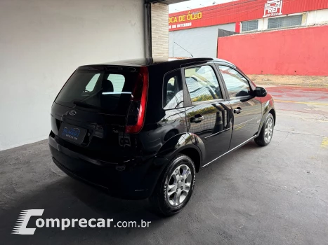 FIESTA 1.6 MPI Class Hatch 8V