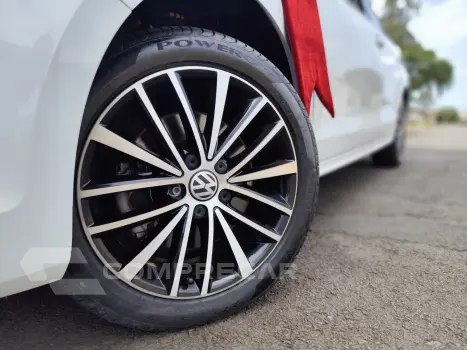 JETTA 2.0 TSI HIGHLINE 211CV GASOLINA 4P TIPTRONIC