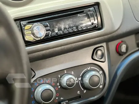UNO 1.0 EVO VIVACE 8V FLEX 4P MANUAL