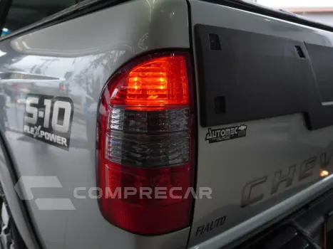 S10 2.4 MPFI EXECUTIVE 4X2 CD 8V FLEX 4P MANUAL