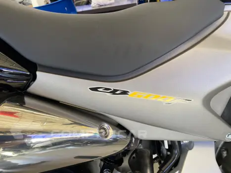 CB 600F HORNET