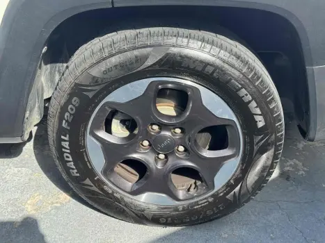 RENEGADE 1.8 16V FLEX 4P AUTOMÁTICO