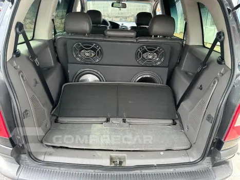 Zafira 2.0 4P ELITE FLEX 7 LUGARES AUTOMÁTICO
