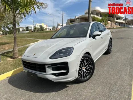 PORSCHE CAYENNE 3.0 V6 E-HYBRID COUPÉ AWD TIPTRONIC S 4 portas