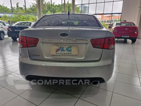 Cerato Sedan 1.6 16V 4P SX3 AUTOMÁTICO