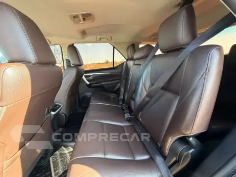 HILUX SW4 2.8 SRX 4X4 7 LUGARES 16V TURBO INTERCOOLER DIESEL