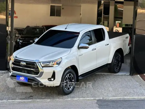 Toyota HILUX CDSRXA4FD 4 portas