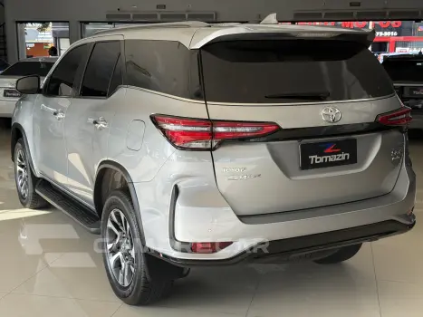 HILUX SW4 2.8 D-4d Turbo SRX Platinum 7L 4X4