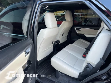 HILUX SW4 2.8 D-4D TURBO DIESEL DIAMOND 7L 4X4 AU